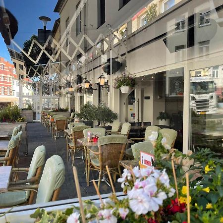 Hotel Restaurant La Piazza Valkenburg aan de Geul Exteriör bild
