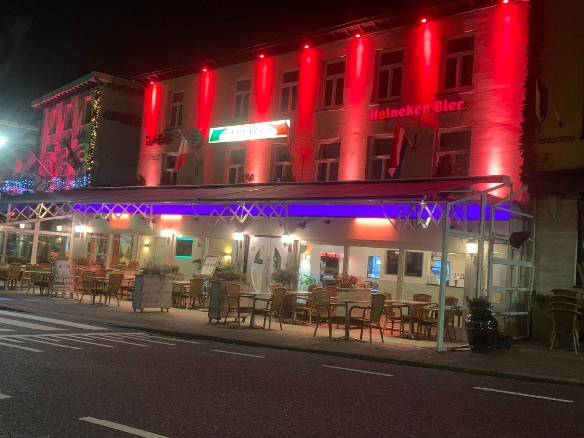 Hotel Restaurant La Piazza Valkenburg aan de Geul Exteriör bild