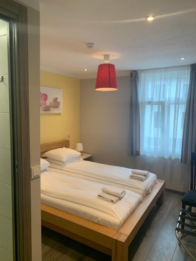 Hotel Restaurant La Piazza Valkenburg aan de Geul Exteriör bild