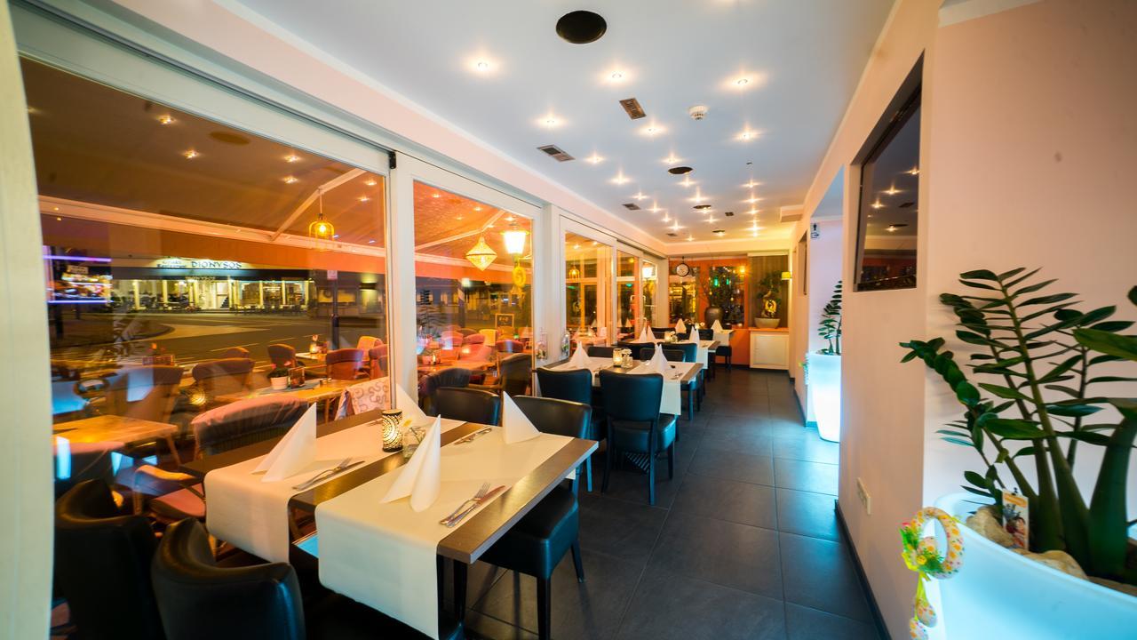 Hotel Restaurant La Piazza Valkenburg aan de Geul Exteriör bild