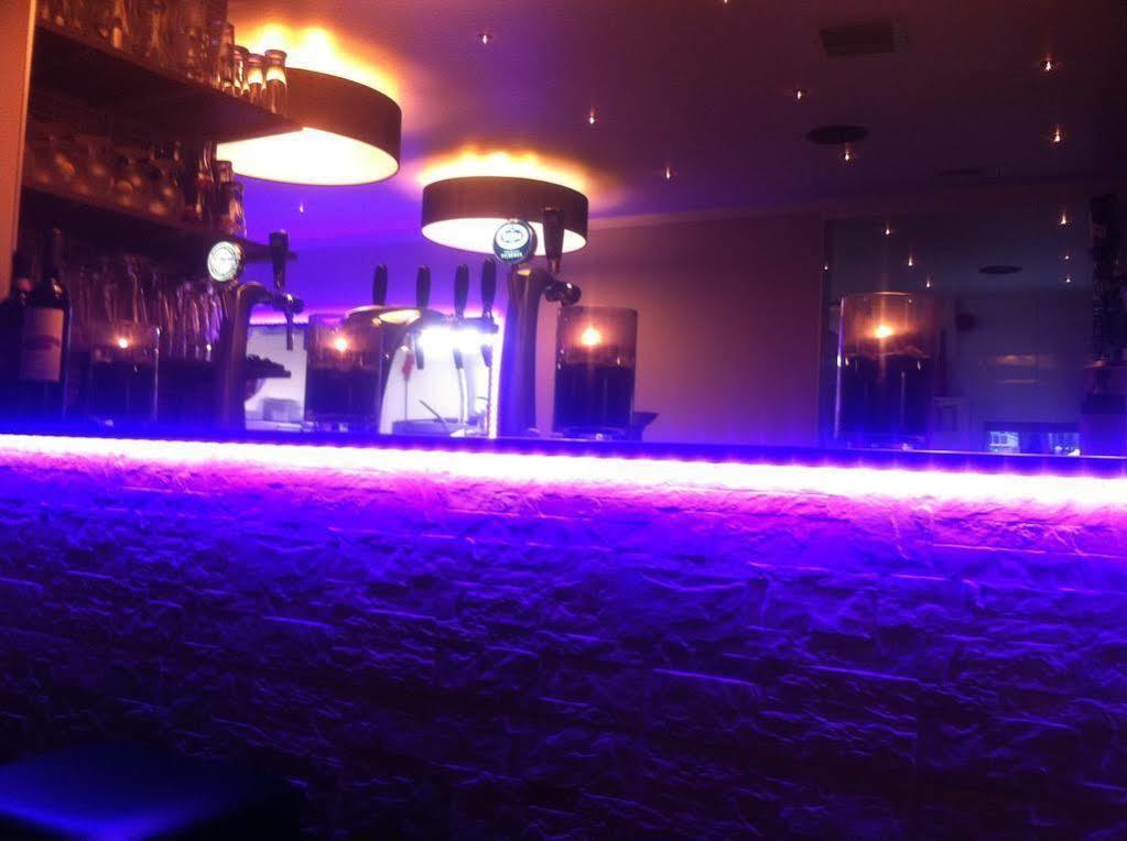 Hotel Restaurant La Piazza Valkenburg aan de Geul Exteriör bild