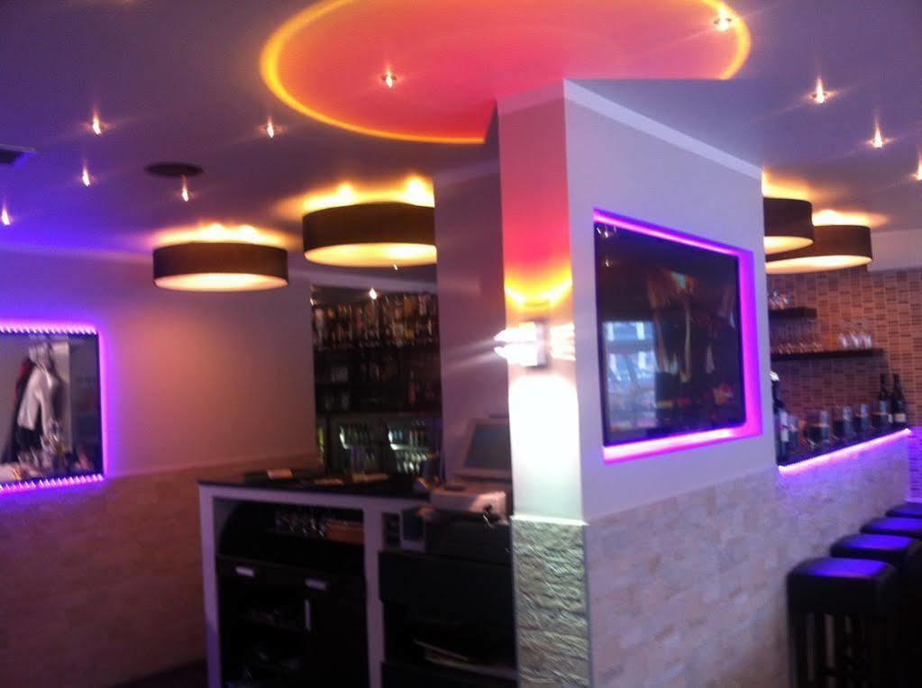Hotel Restaurant La Piazza Valkenburg aan de Geul Exteriör bild